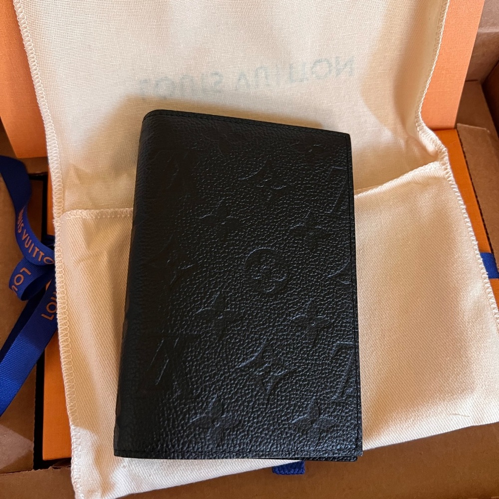 100% Authentic  LV Passport Cover .